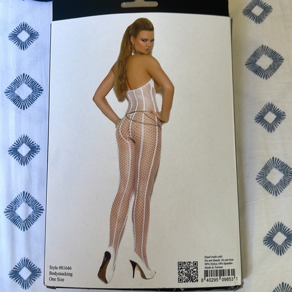 Gorgeous!!!!! White Open Cup Fishnet Bodystocking - Picture 4 of 4